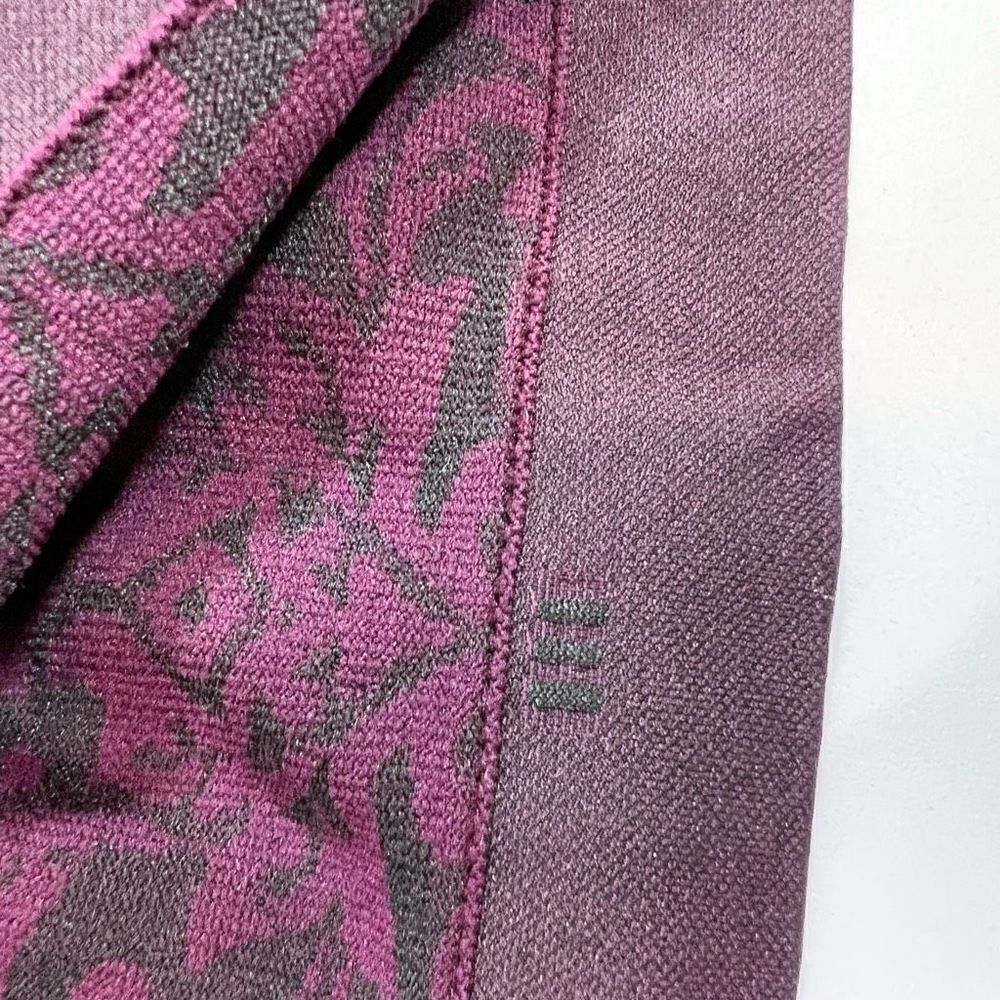 Fabletics Shirt Womens Medium Oula Second Skin Long Sleeve Workout Fitness Top - Picture 10 of 10